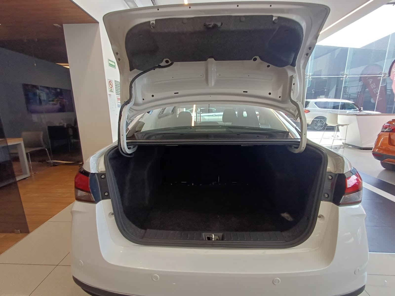 2022 Nissan VERSA ADVANCE CVT 22