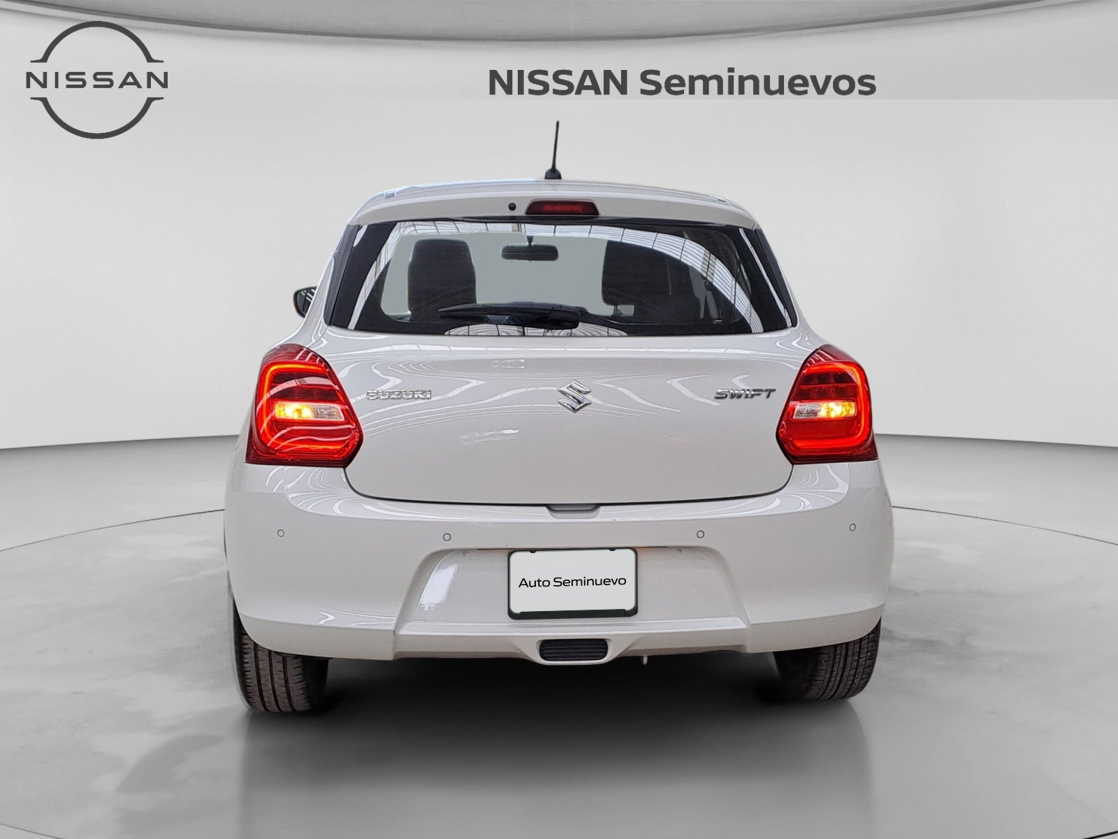 2022 SUZUKI SWIFT GLX 5MT