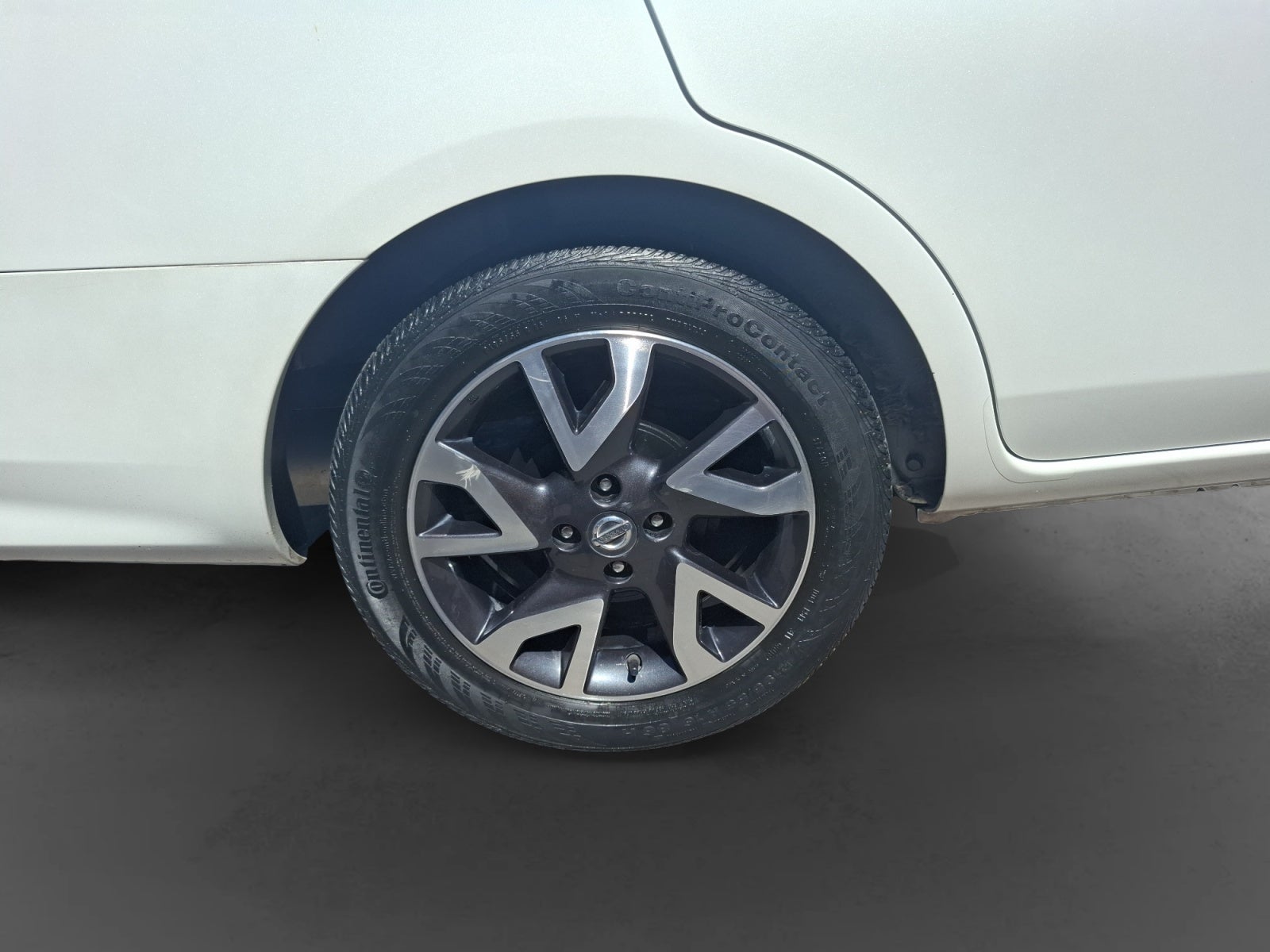 2019 Nissan VERSA ADVANCE AT AC