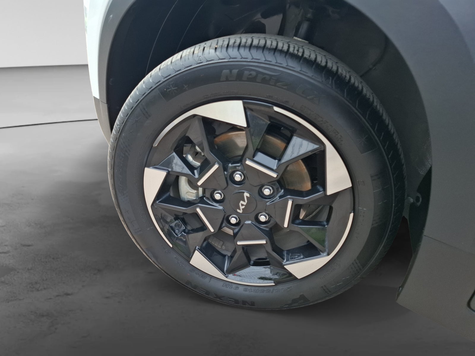 2024 Kia SONET LX MT